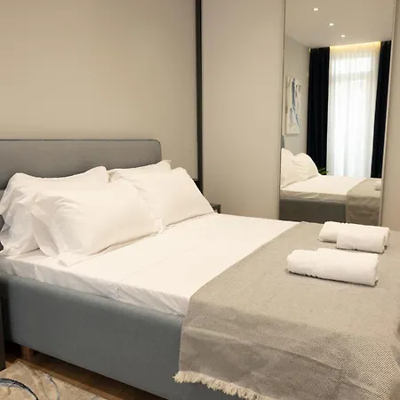 Aura Luxury 01 Apartment